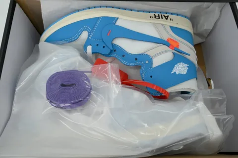 Off-White x Air Jordan 1 High Unc – photo 8