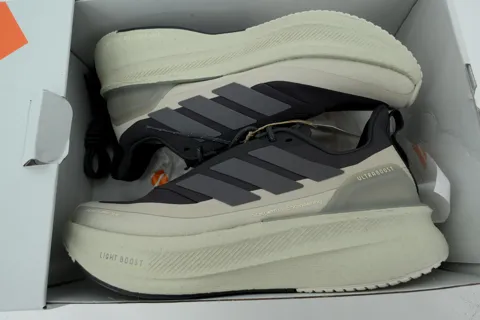 adidas Ultraboost 5 TR Black/Army Green – photo 8