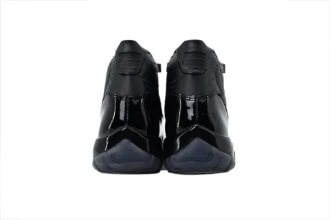 CDG x Air Jordan 11 Black – photo 3
