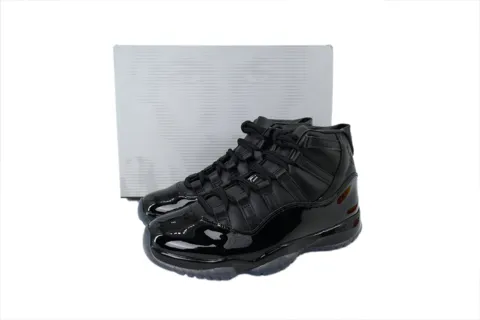 CDG x Air Jordan 11 Black – photo 6