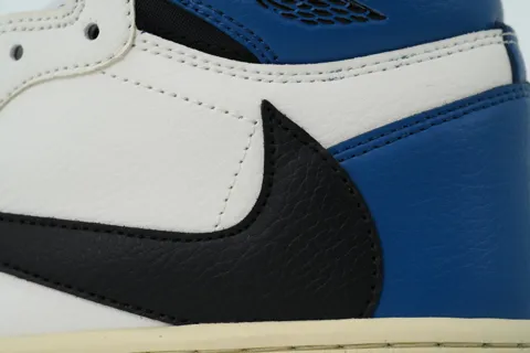 Fragment Design x Air Jordan 1 High Military Blue – photo 5