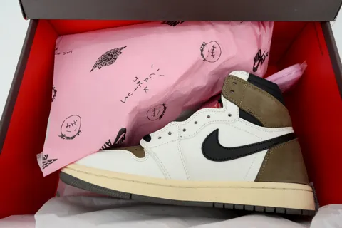 Travis Scott x Air Jordan 1 High Mocha – photo 8