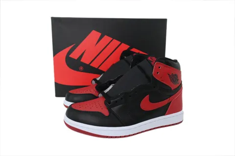 Air Jordan 1 High Banned – photo 6