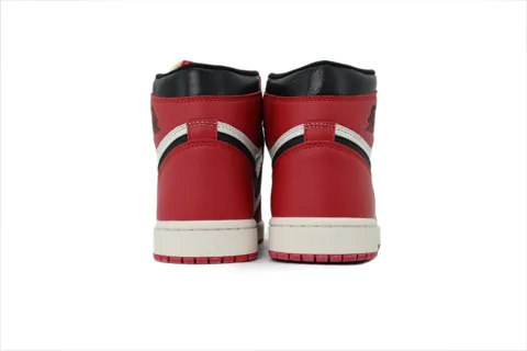 Air Jordan 1 High Chicago Lost & Found – photo 3