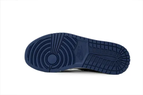 Air Jordan 1 High Midnight Navy – photo 4