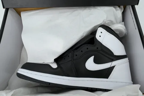Air Jordan 1 High Black White 2.0 – photo 8