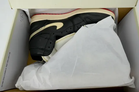 Fragment Design x Air Jordan 1 High White/Black/Red – photo 8