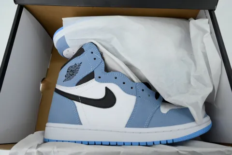 Air Jordan 1 High University Blue – photo 8