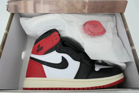 Air Jordan 1 High Black Toe Reimagined – photo 8