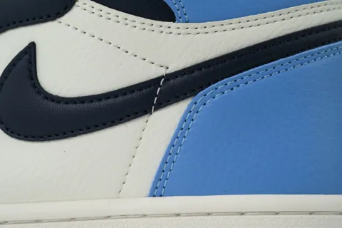 Air Jordan 1 High Obsidian – photo 5