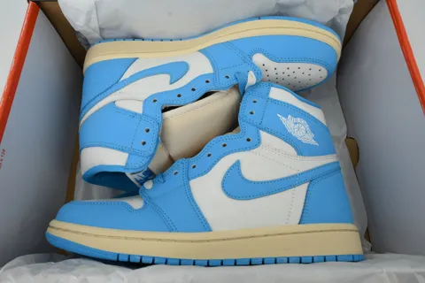 Air Jordan 1 High UNC Reimagined – photo 8