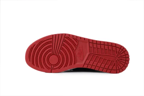 Air Jordan 1 High Patent Bred – photo 4
