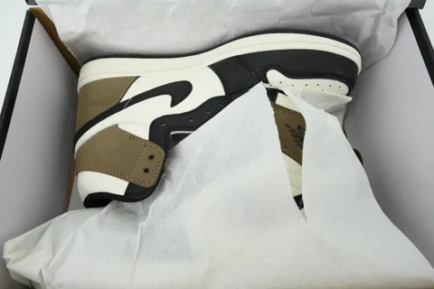Air Jordan 1 High Dark Mocha – photo 8