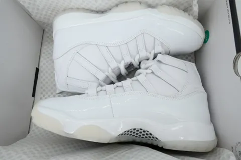 CDG x Air Jordan 11 White – photo 8