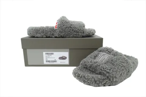 NBA x Balenciaga Furry Slide Grey – photo 8