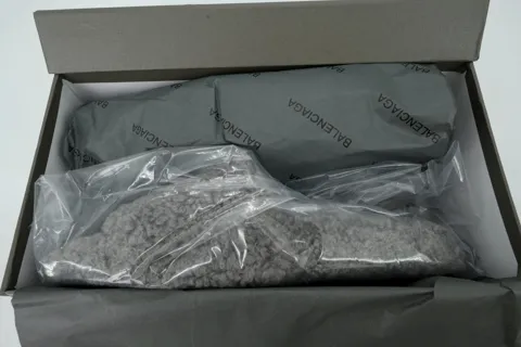 NBA x Balenciaga Furry Slide Grey – photo 9