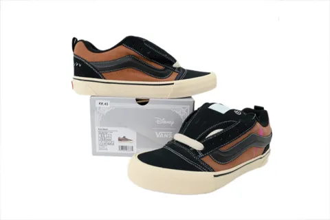 Disney x Vans Knu Skool Scar – photo 7