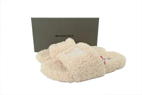 NBA x Balenciaga Furry Slide Off-White – photo 7