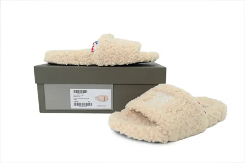 NBA x Balenciaga Furry Slide Off-White – photo 8