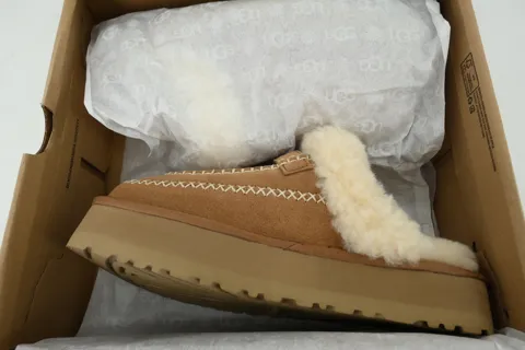 UGG Slides Chestnut – photo 8