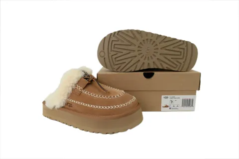 UGG Slides Chestnut – photo 7