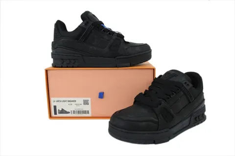 Louis Vuitton Trainer Triple Black – photo 7