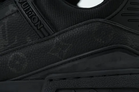 Louis Vuitton Trainer Triple Black – photo 5