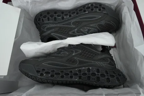 Gucci Cub3d Charcoal – photo 8