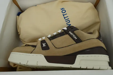 Louis Vuitton Trainer Apricot Suede – photo 8