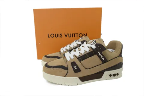 Louis Vuitton Trainer Apricot Suede – photo 6