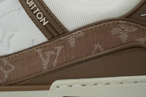 Louis Vuitton Trainer Gold Denim – photo 5