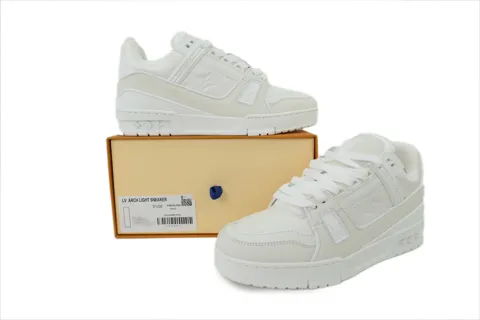 Louis Vuitton Trainer White Knight – photo 7