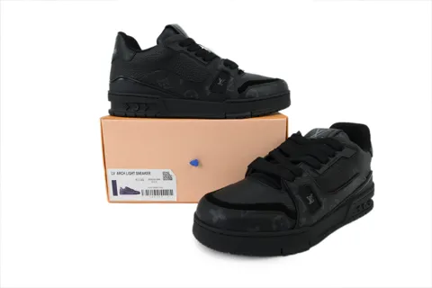 Louis Vuitton Trainer Black Monogram – photo 7