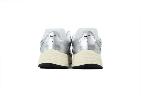 Nike P-6000 Metallic Flat Silver – photo 3