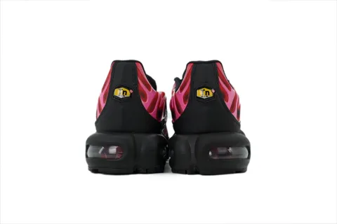 Supreme x Nike Air Max Plus University Red – photo 3
